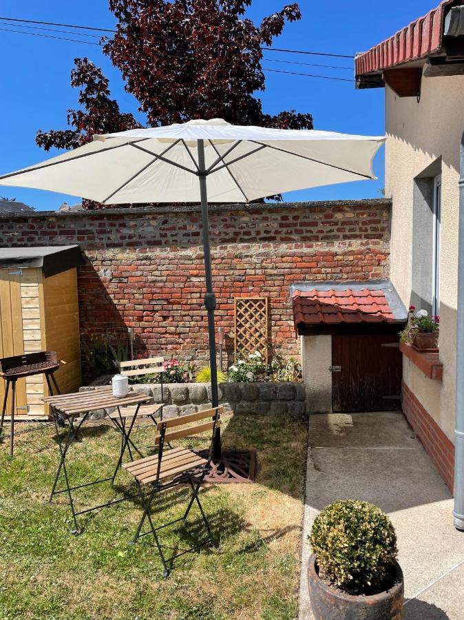 L'Opaline Villa Tully Exterior photo
